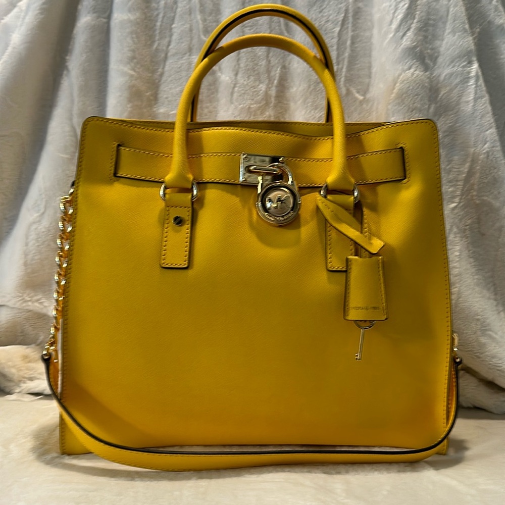 Michael Kors Hamilton Large Tote in Citrus with gold hardware